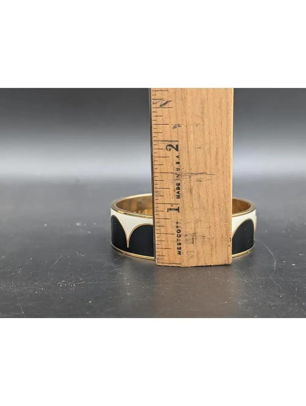 Kate Spade Ahead Of The Curve Enamel Bangle Bracelet Black Cream Scallop Gold - Picture 7 of 9